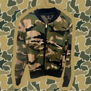 Camouflage Zip-Up Jacket